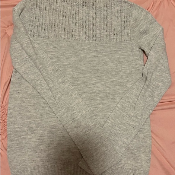 🌸A bundle of ladies jeans 👖 clothes are name brand 😊 - Picture 14 of 16